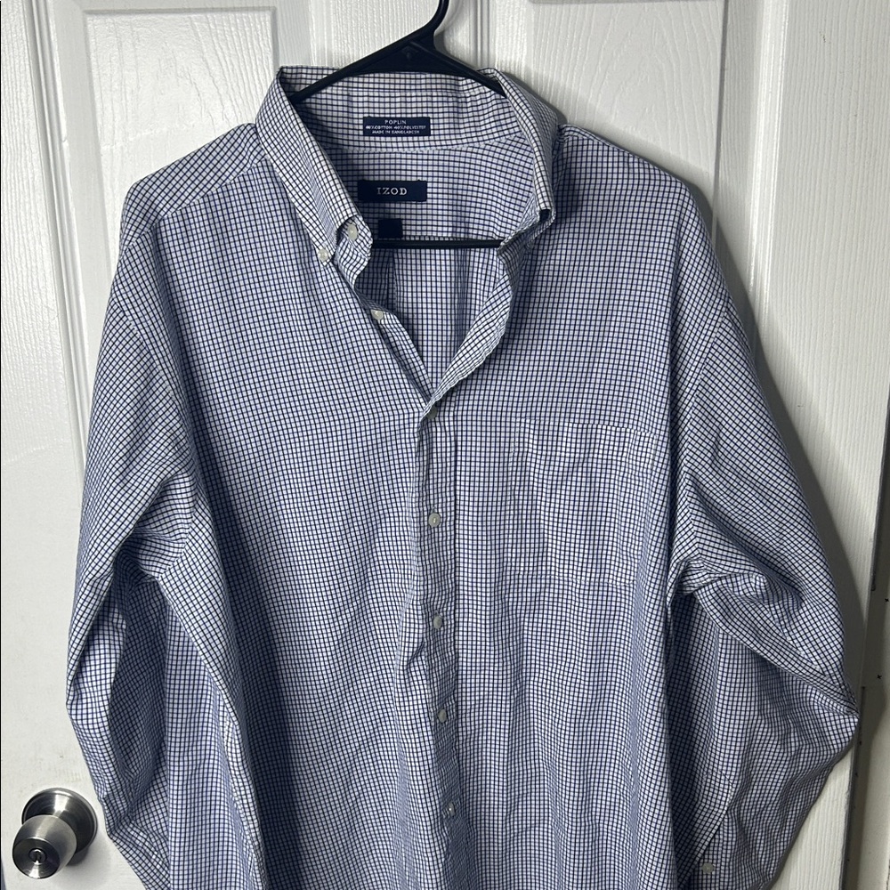 Izod Men's Blue Gingham Button Down Shirt